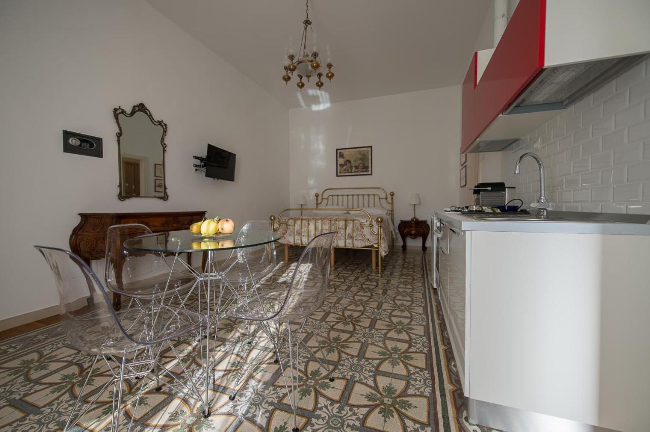 Ai Cappuccini Guest House Noicàttaro Buitenkant foto