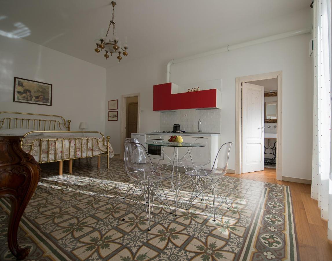 Ai Cappuccini Guest House Noicàttaro Buitenkant foto