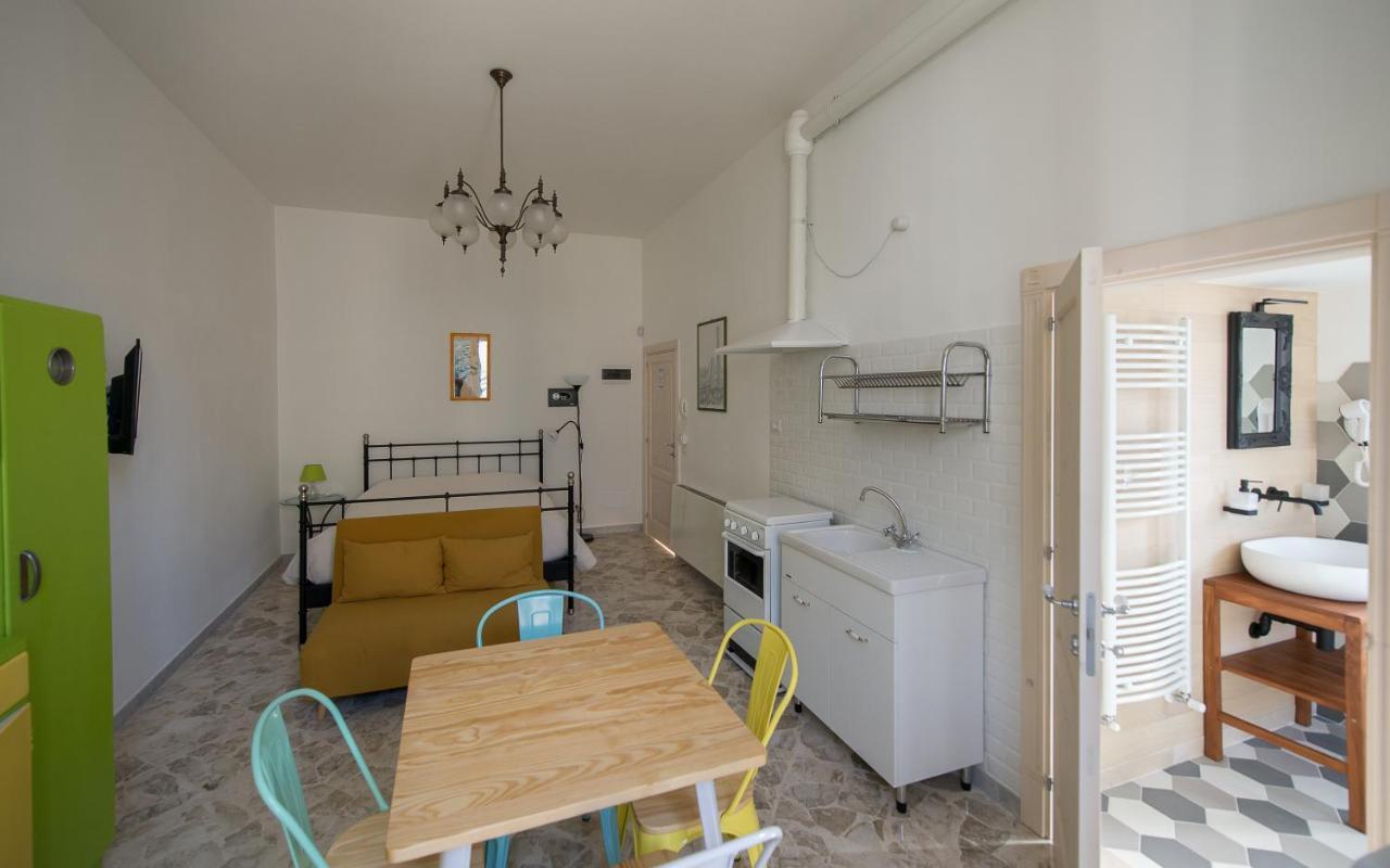 Ai Cappuccini Guest House Noicàttaro Buitenkant foto